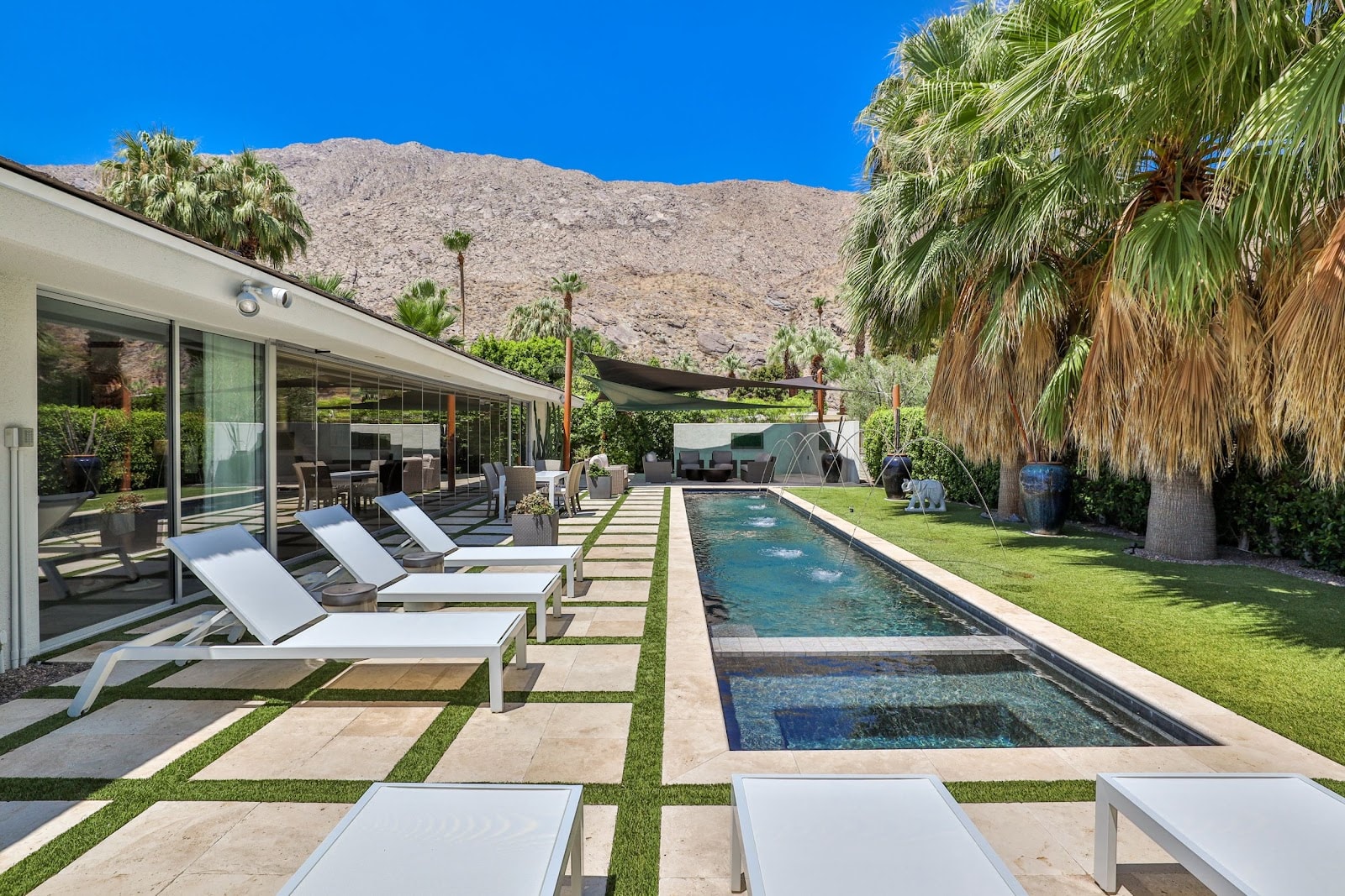 Palm Springs, Californien, USA — Hus med 4 soveværelser og pool 2