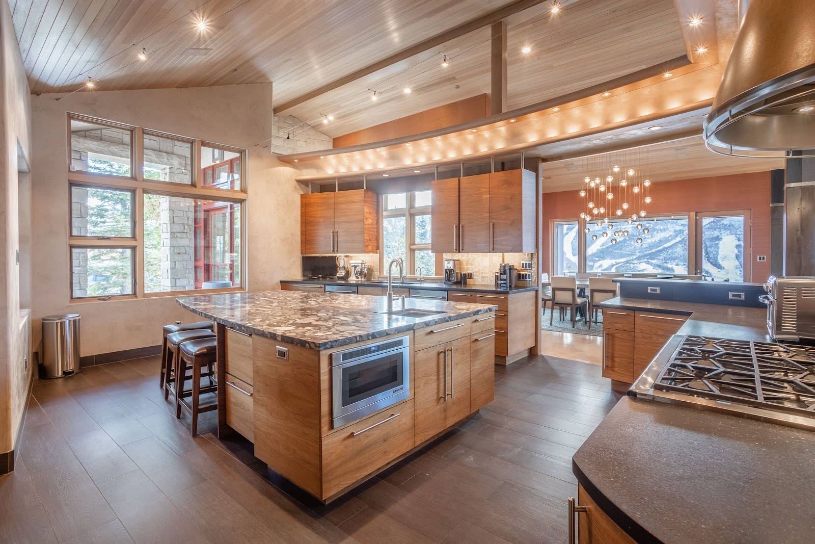 Park City, Utah, États-Unis — Appartement avec 5 chambres et jacuzzi — photo 3