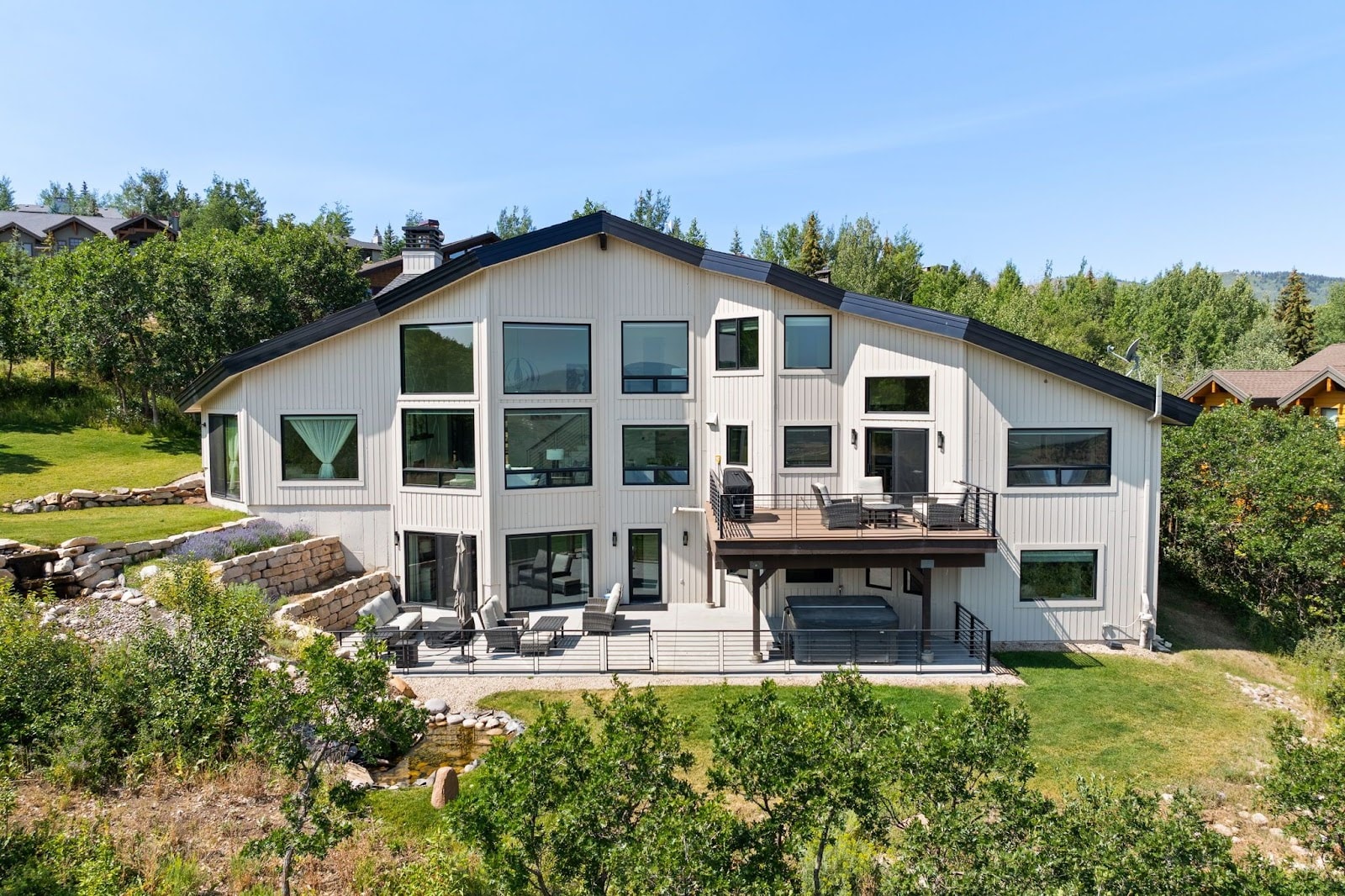 Park City, Utah, USA — 6-Bed House With Hot Tub 1