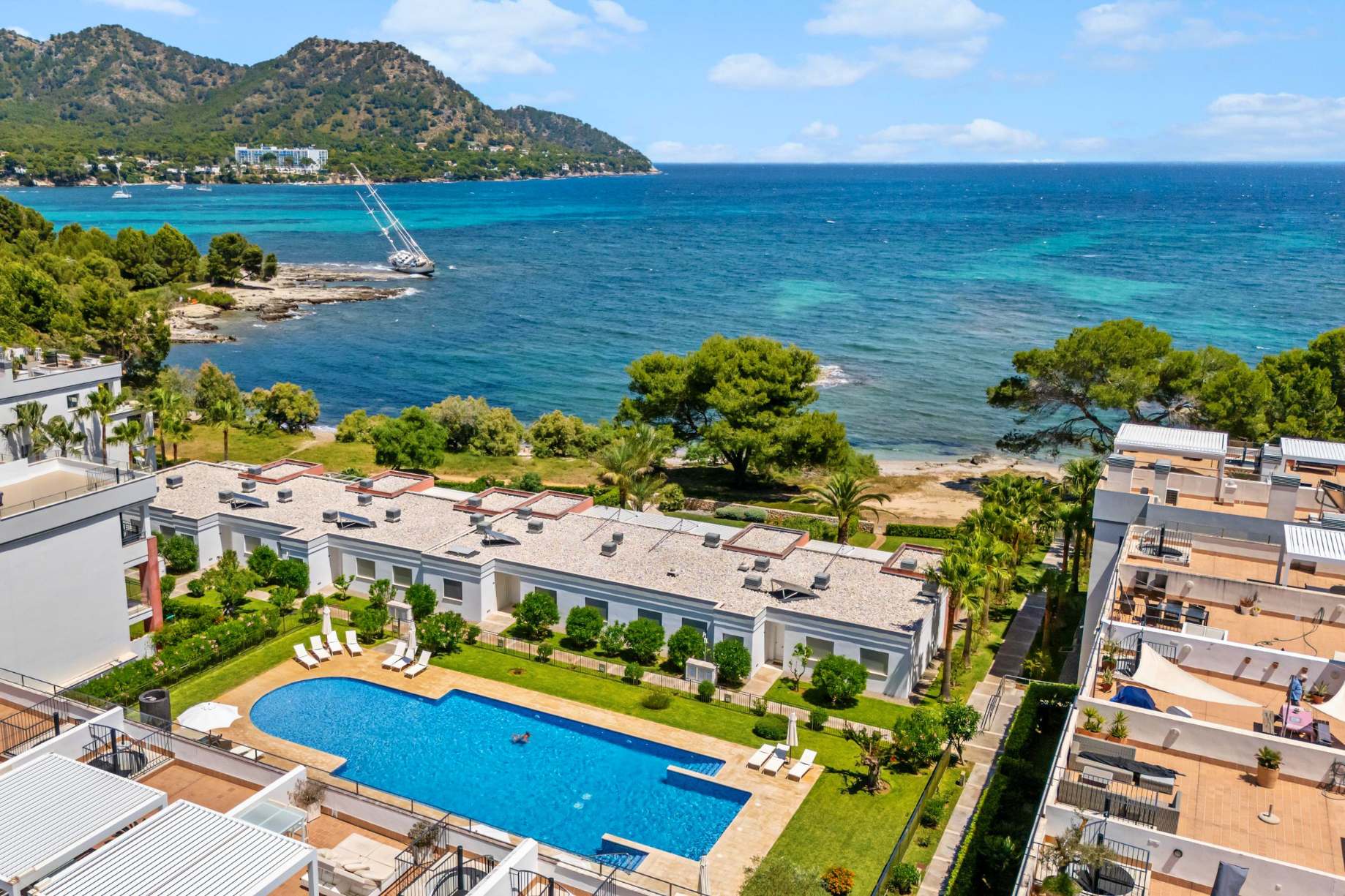 Port Verd, Mallorca, España — Ático con 2 dormitorios, terraza en la azotea y vistas al mar 2