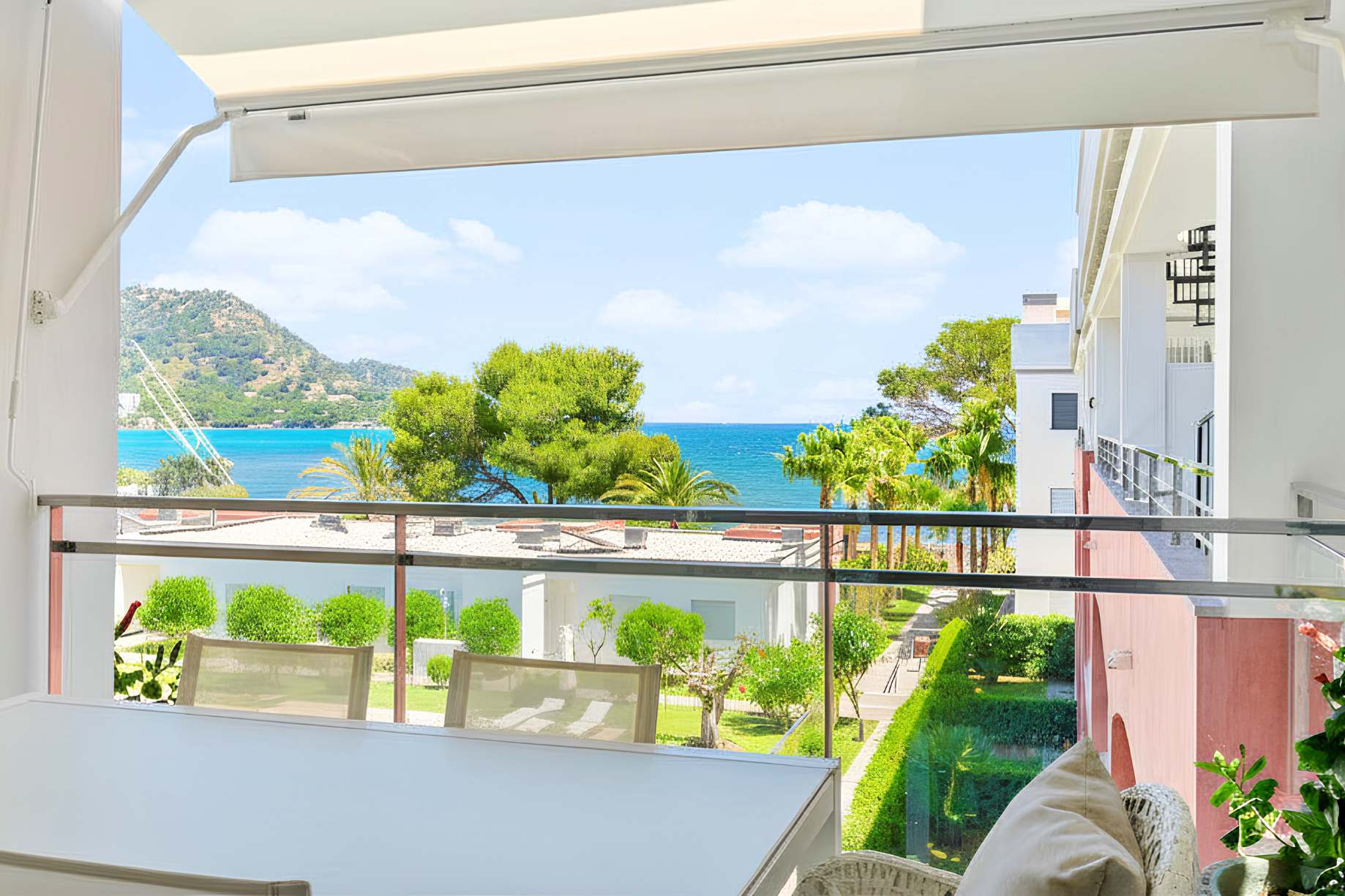 Port Verd, Mallorca, España — Ático con 2 dormitorios, terraza en la azotea y vistas al mar 3