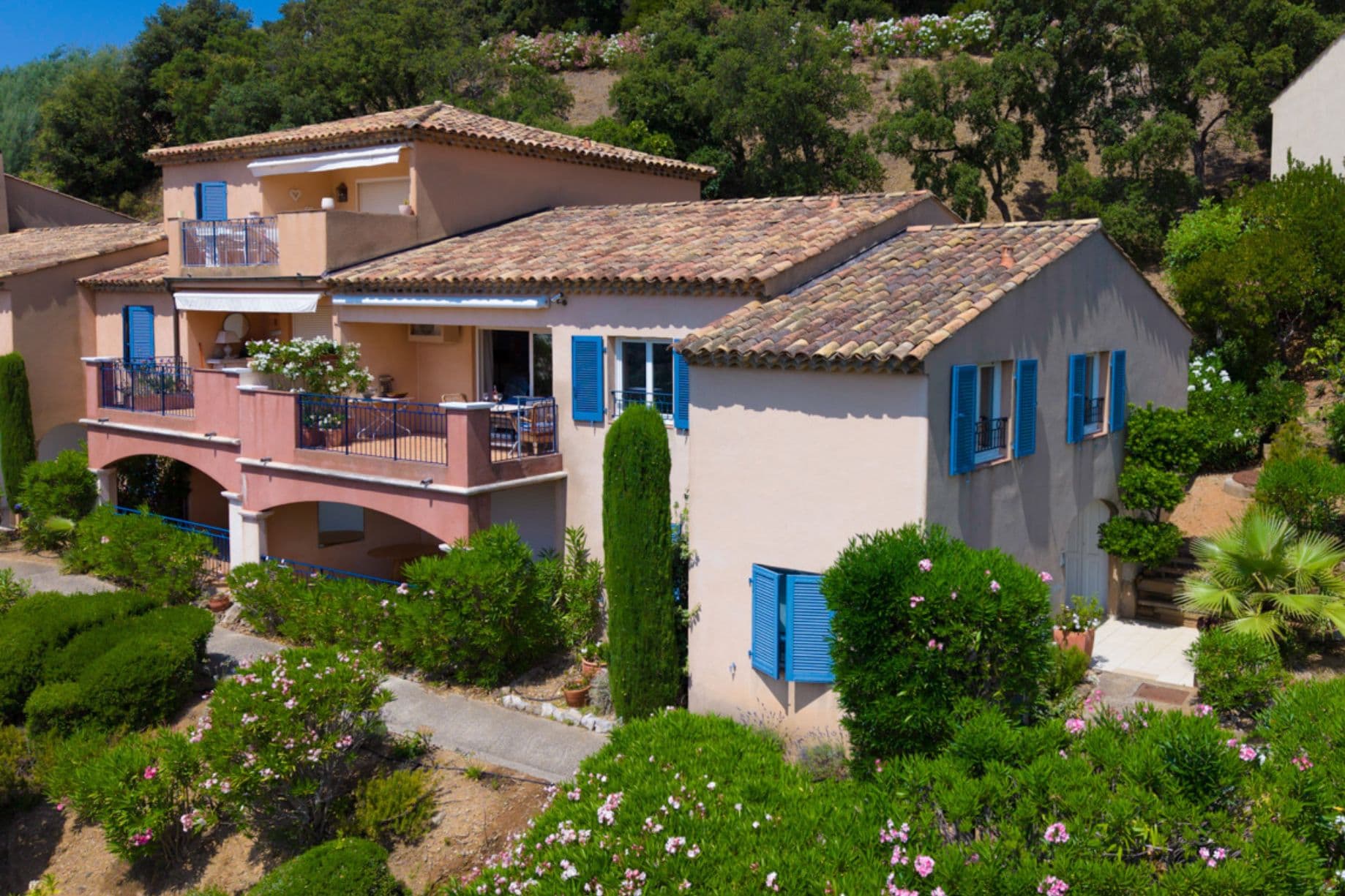Sainte-Maxime, Côte d'Azur, Frankreich — Penthouse Mit 3 Schlafzimmern Und Blick Auf Den Golf Von Saint-Tropez 2