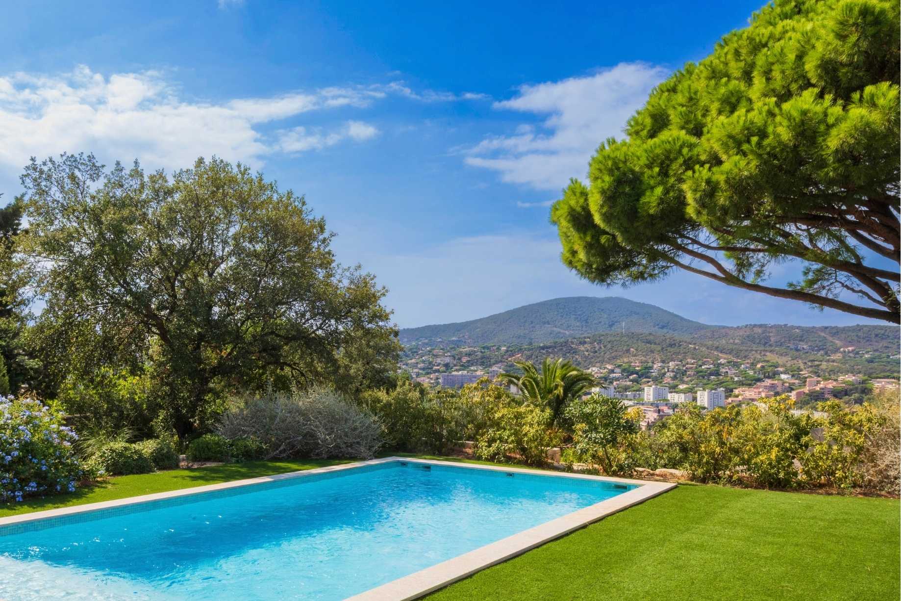Sainte-Maxime, Côte d'Azur, France — 3-Bed Villa With Heated Pool & Sunny Garden