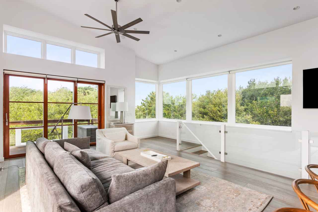 Sullivans Island, South Carolina, USA — 5-Bed House With Infinity Pool