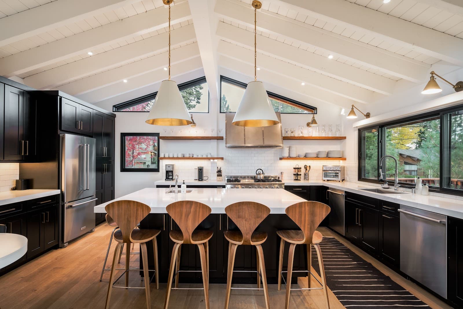 Tahoe City, California, USA — 4-Bed House With Hot Tub 2