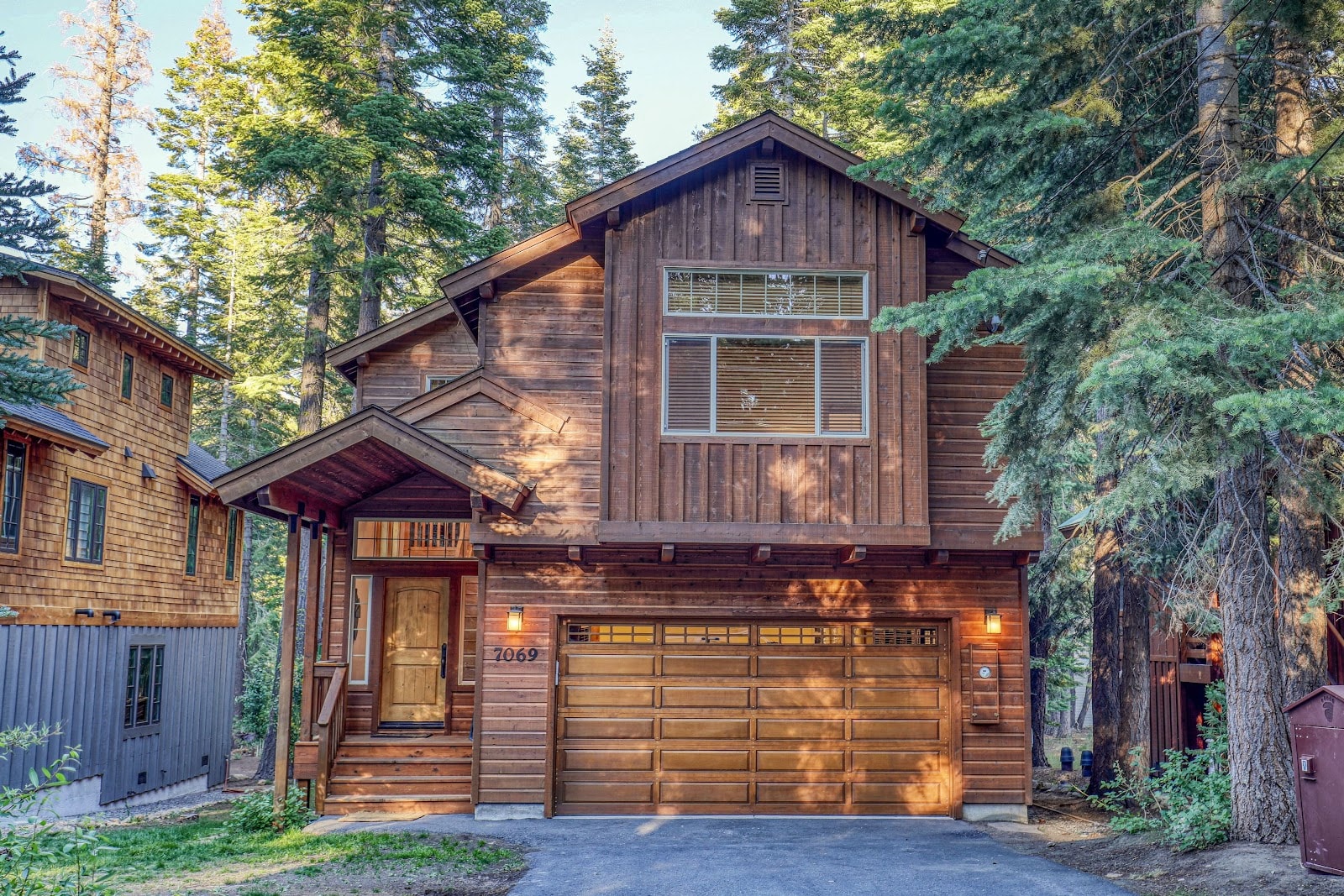 Tahoma, California, USA — 3-Bed House With Hot Tub — photo 1