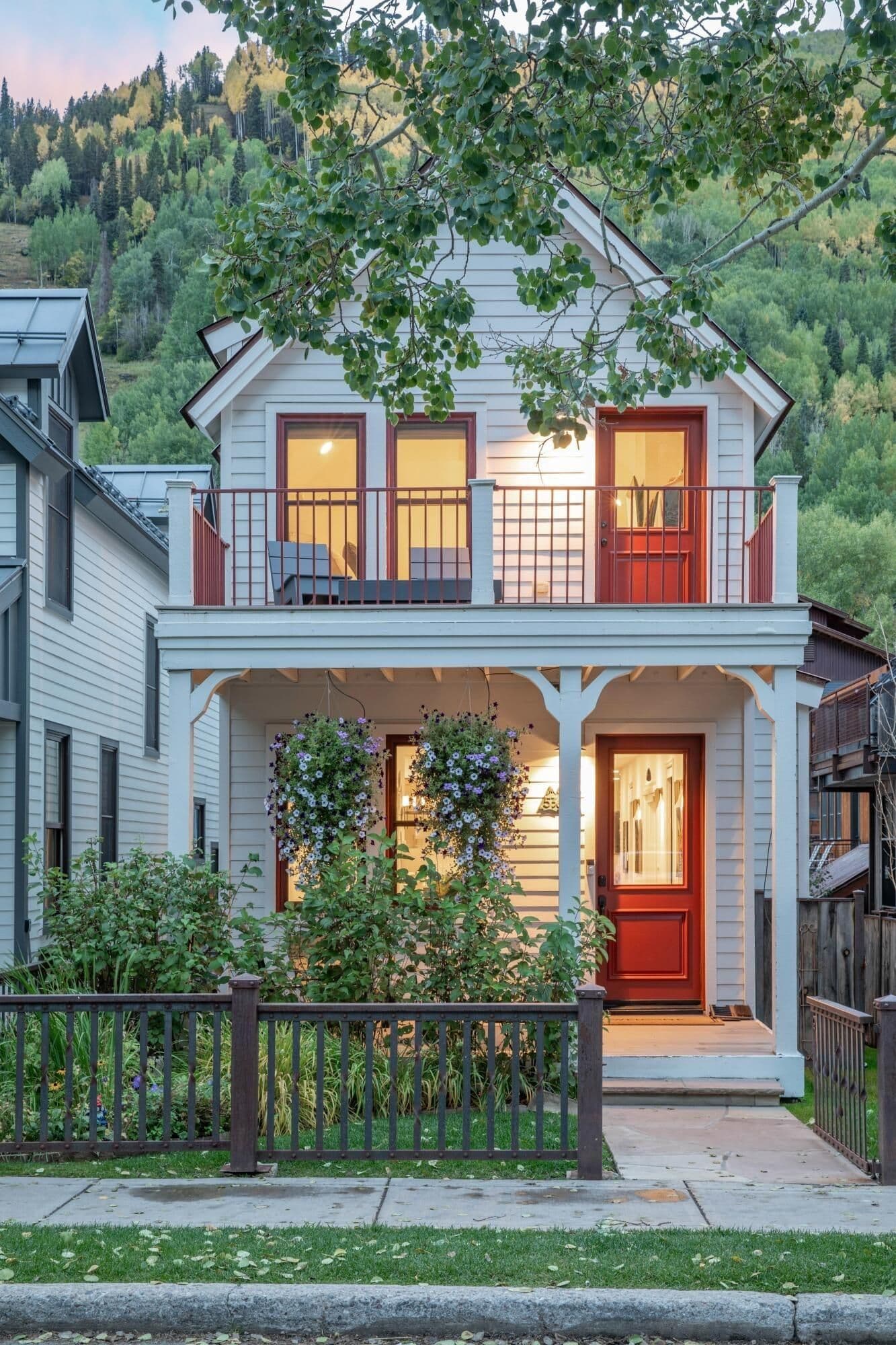 Telluride, Colorado, États-Unis — Maison Historique de 6 Chambres à Deux Pas de la Télécabine