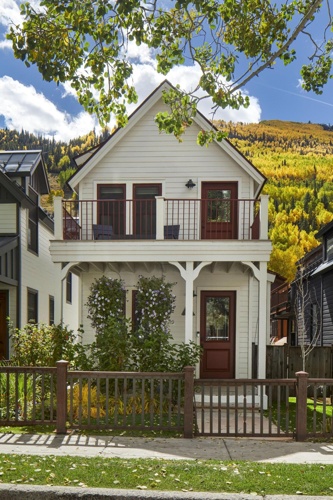 Telluride, Colorado, États-Unis — Maison Historique de 6 Chambres à Deux Pas de la Télécabine 2