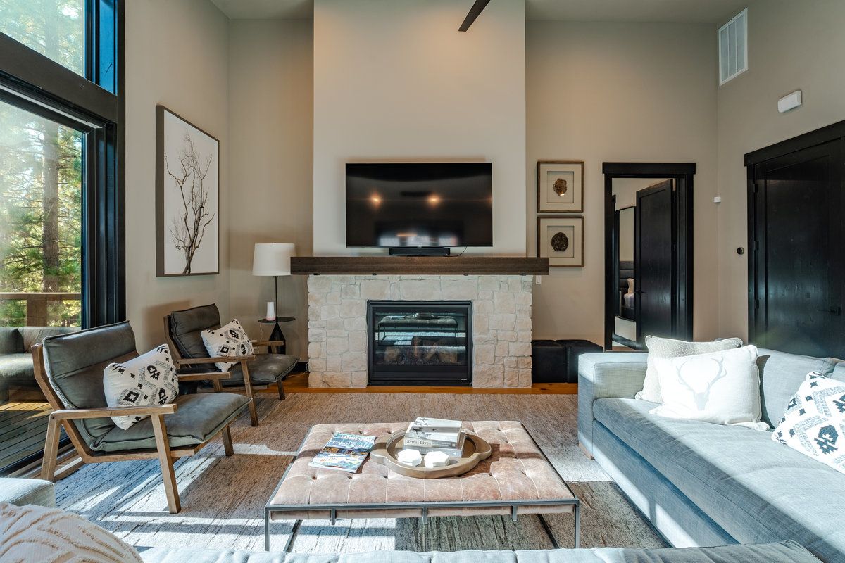 Truckee, Californie, États-Unis — Maison avec 4 chambres et piscine — photo 3