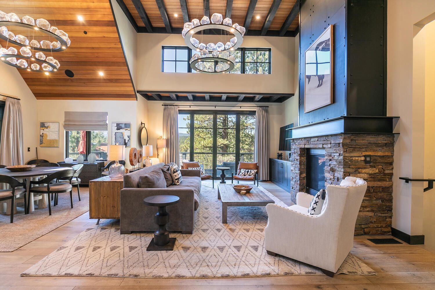 Truckee, Californie, États-Unis — Maison avec 5 chambres et piscine — photo 2