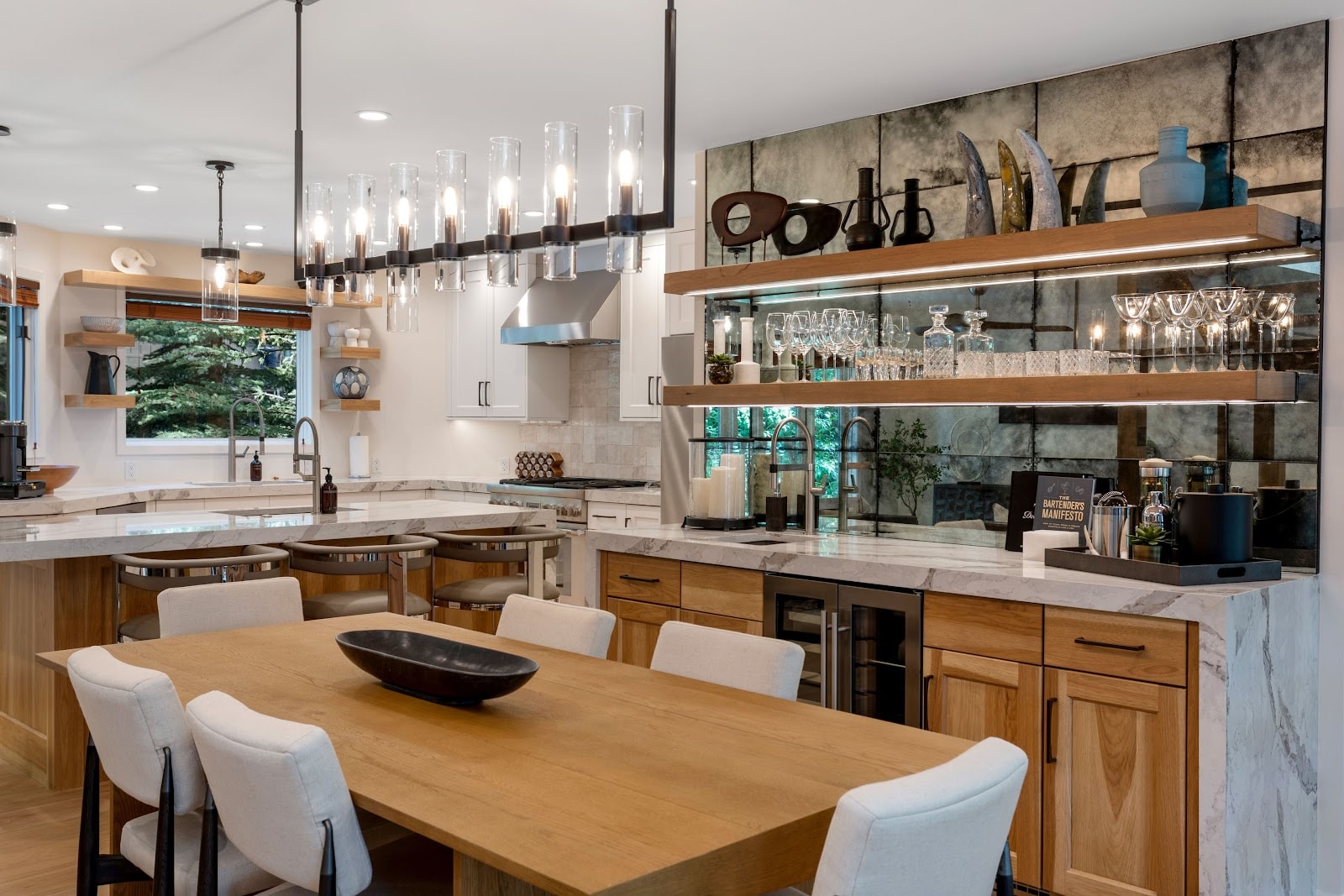Vail, Colorado, USA — 4-Bed House With Mountain Views — photo 2