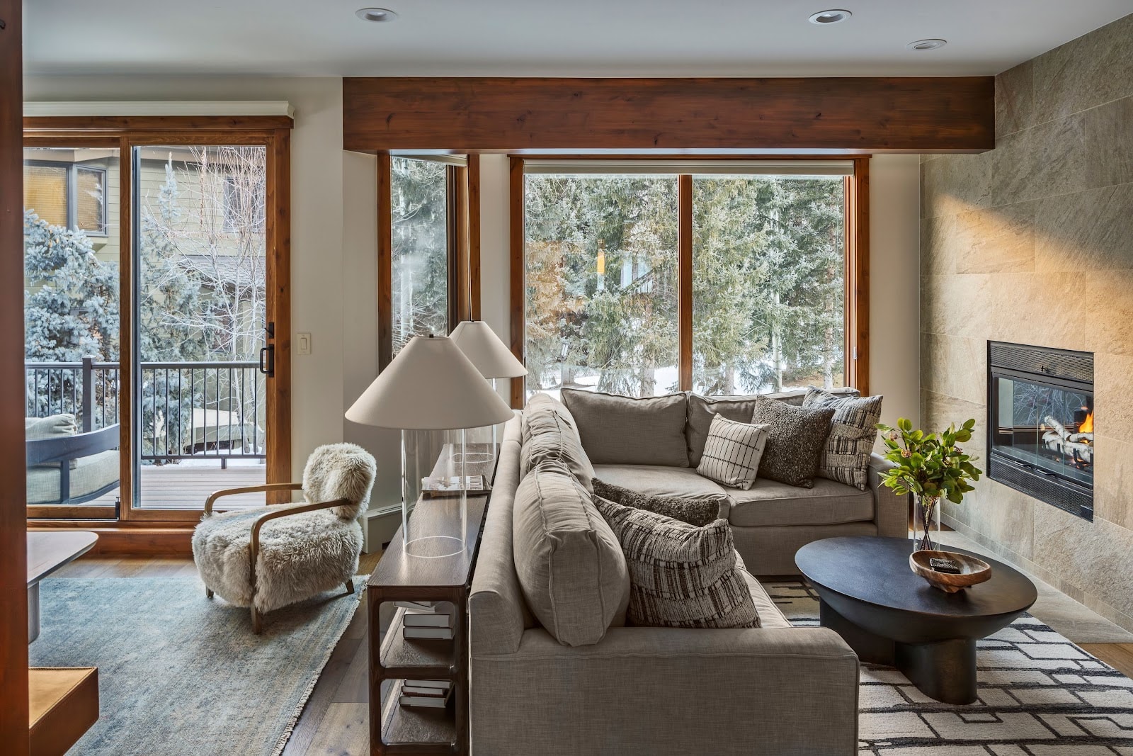 Vail, Colorado, USA — 4-Bed House With Pool 1