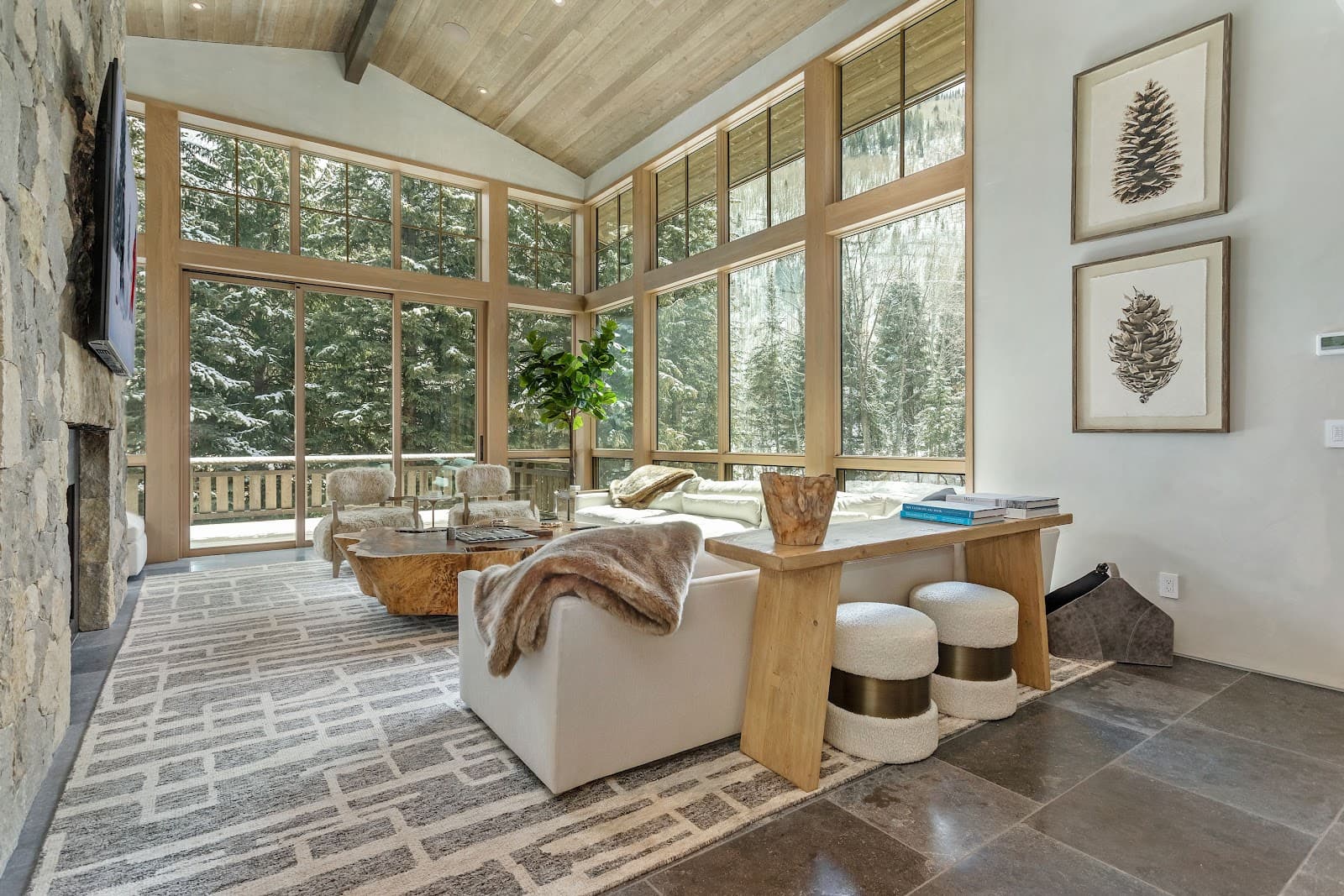 Vail, Colorado, USA — 5-Bed House 2