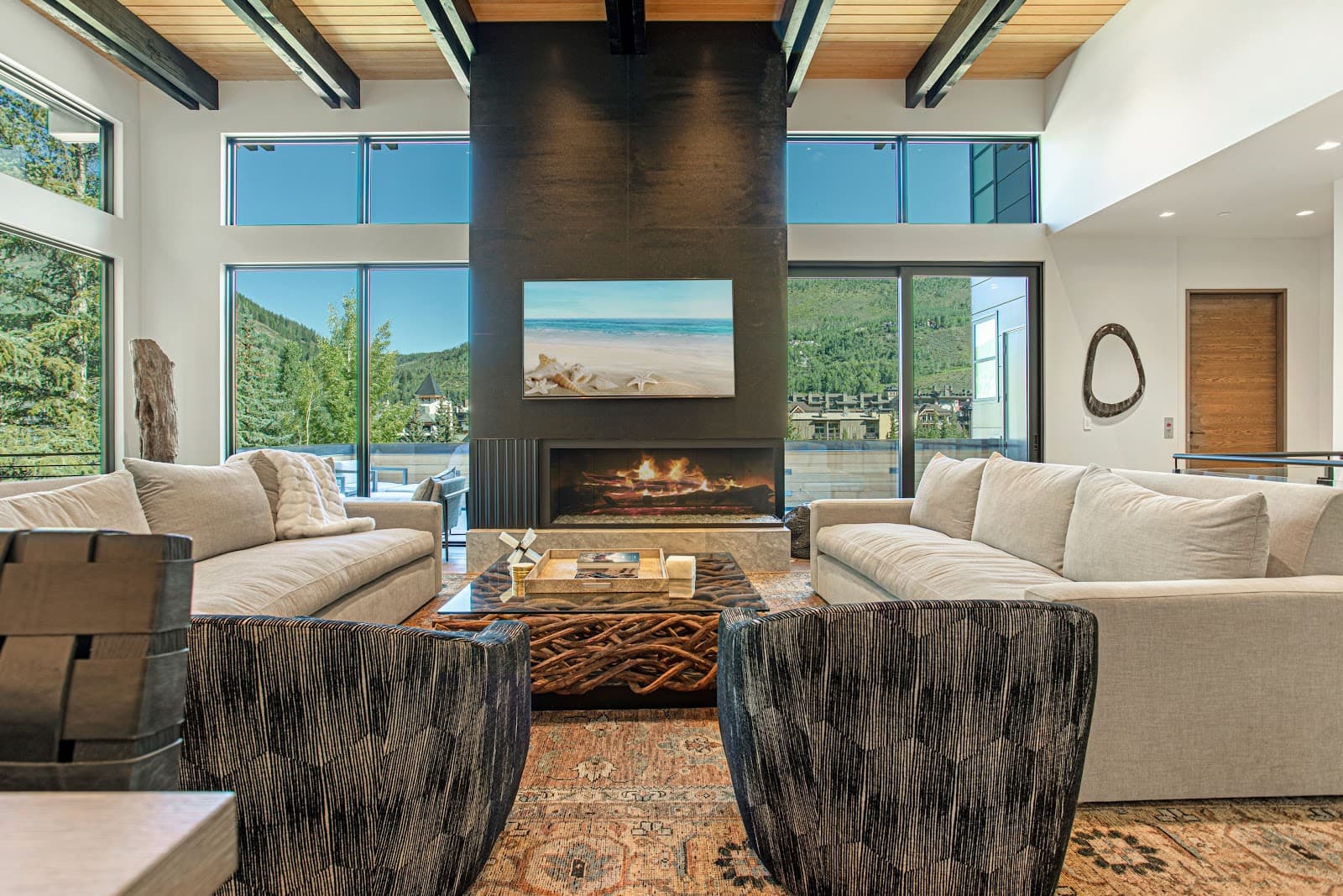 Vail, Colorado, USA — 5-Bed House With Hot Tub