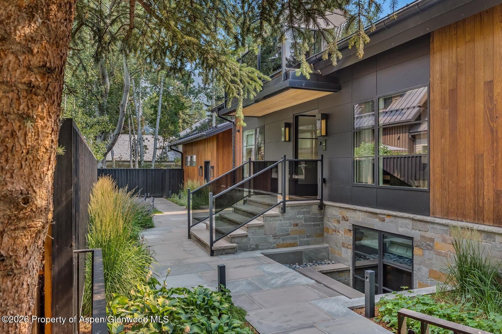 Aspen, Colorado, États-Unis — Maison de 4 Chambres avec Vue sur la Montagne et Design du West End