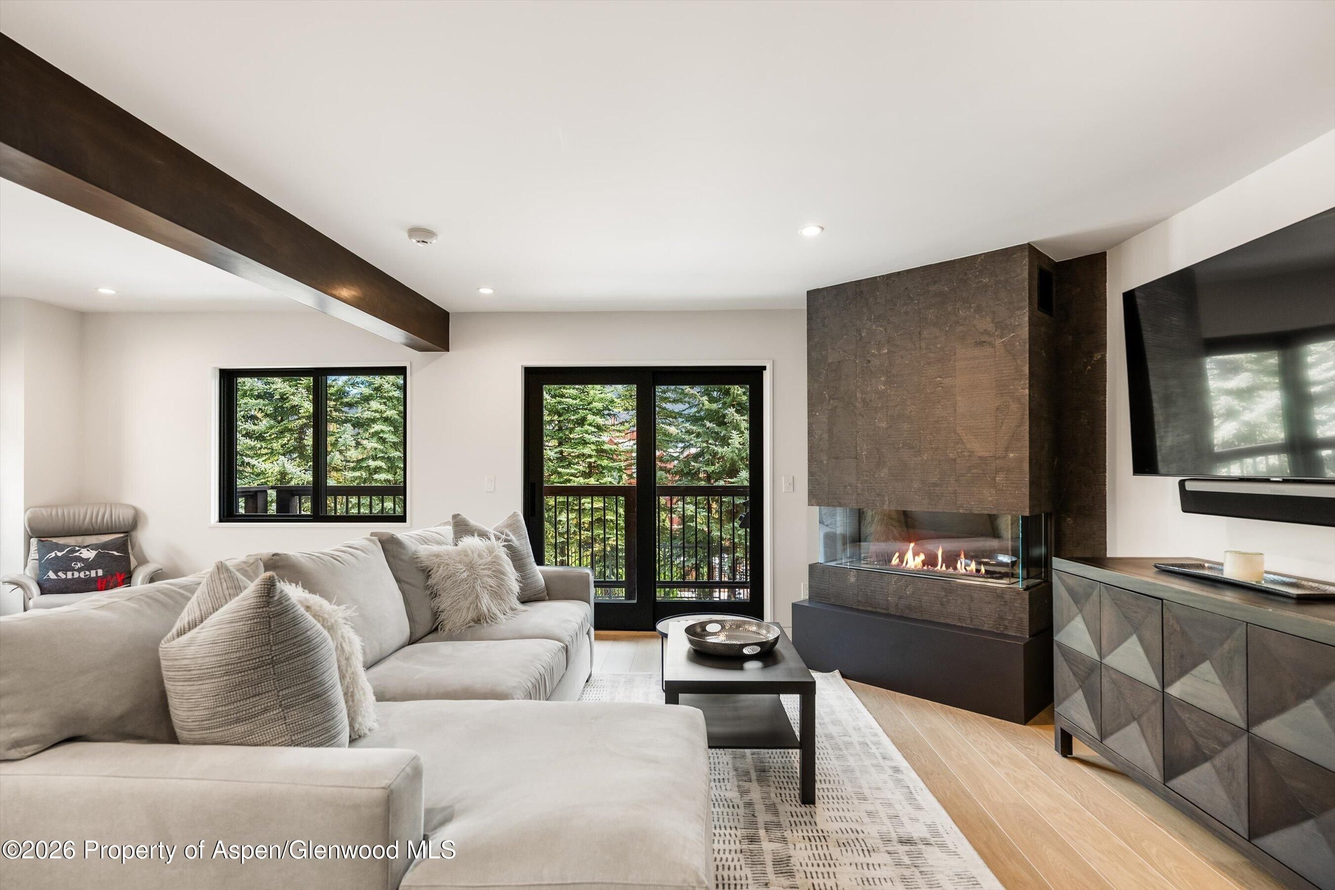 Aspen, Colorado, USA — 4-Bed Townhome At The Base Of Aspen Mountain 2