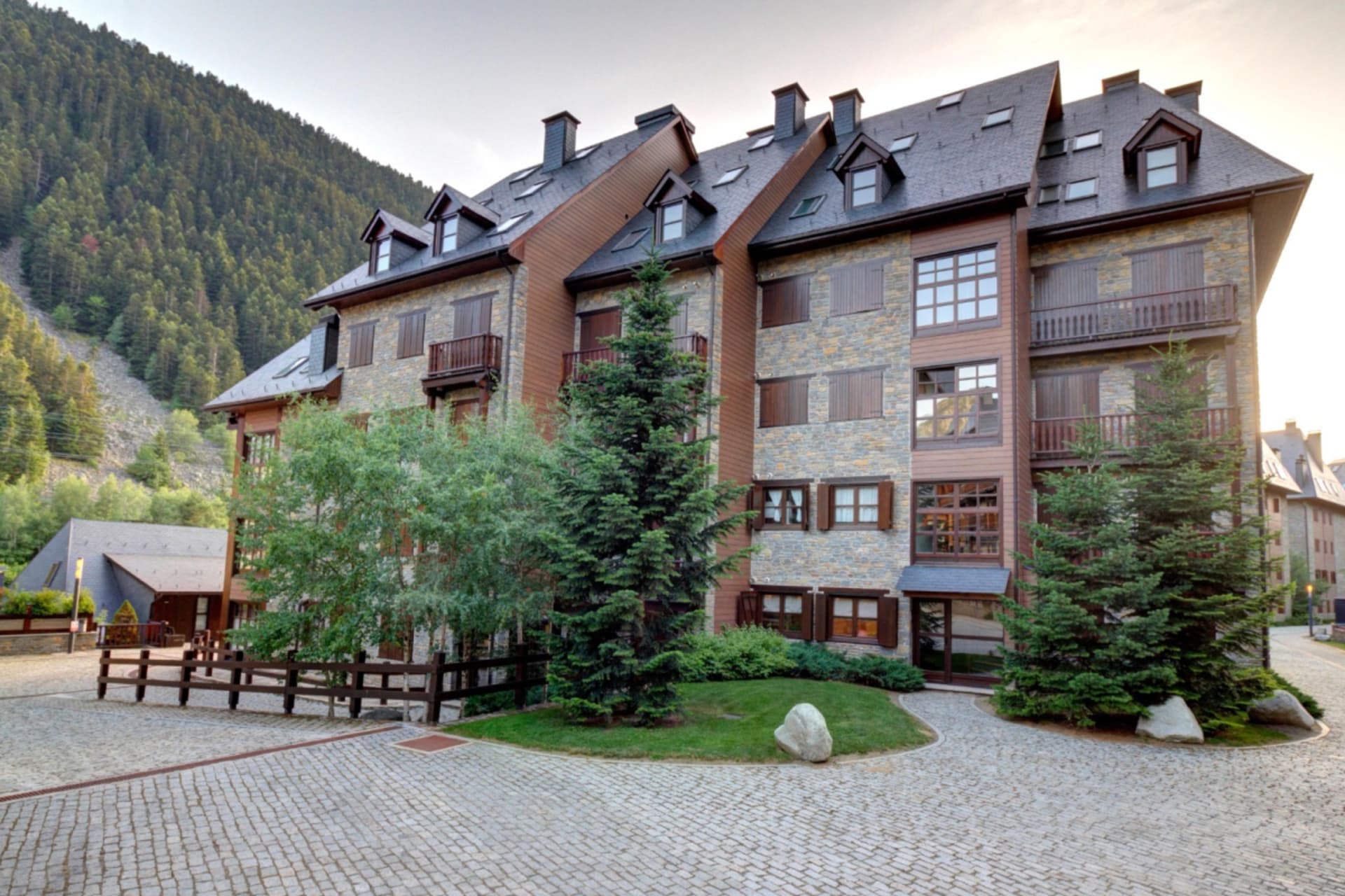 Baqueira, Val d'Aran, Spain — 3-Bed Apartment Steps From Baqueira-Beret With Covered Parking