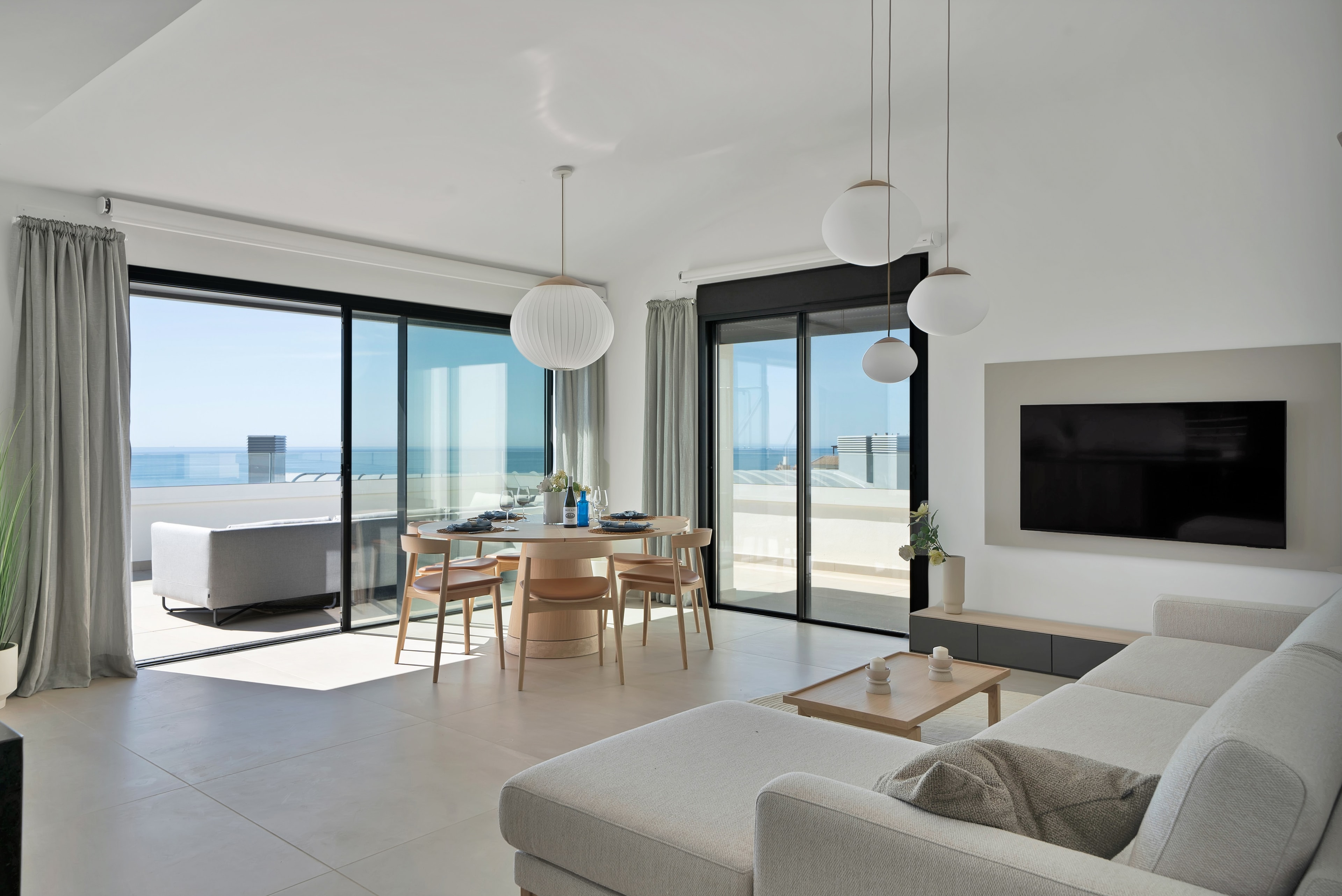 Higueron, Costa del Sol, Spain — 3-Bed Penthouse With Sea Views — photo 3