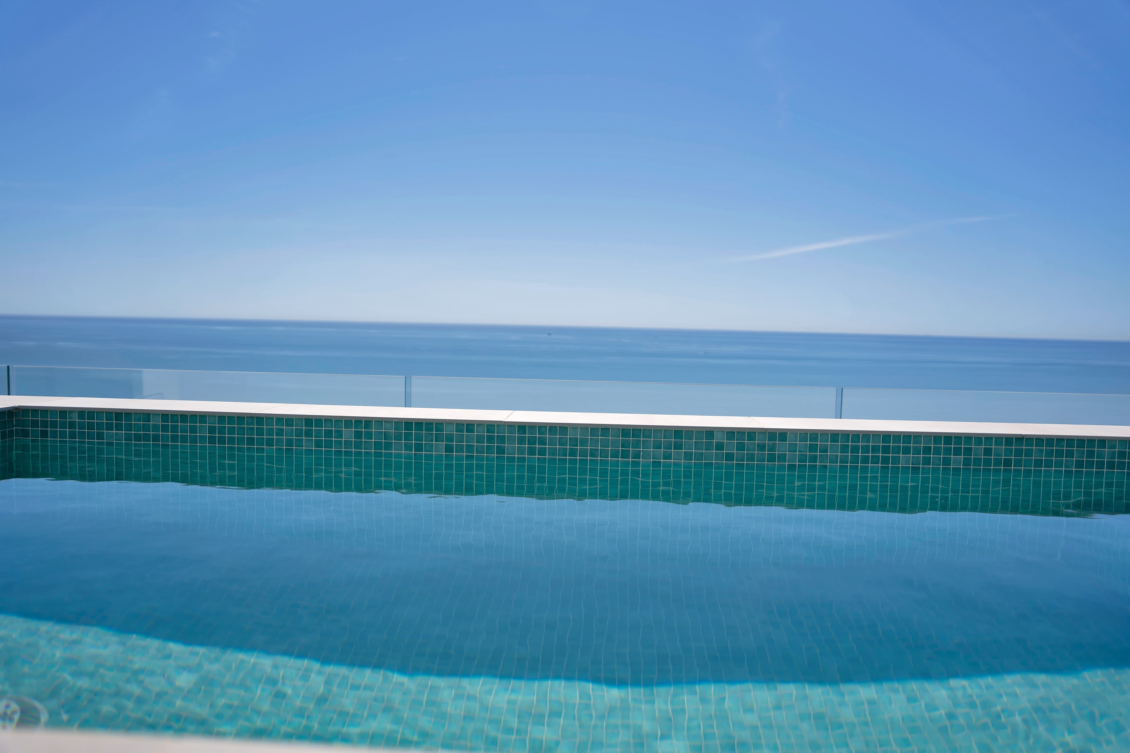 Higueron, Costa del Sol, Spain — 3-Bed Penthouse With Sea Views — photo 1