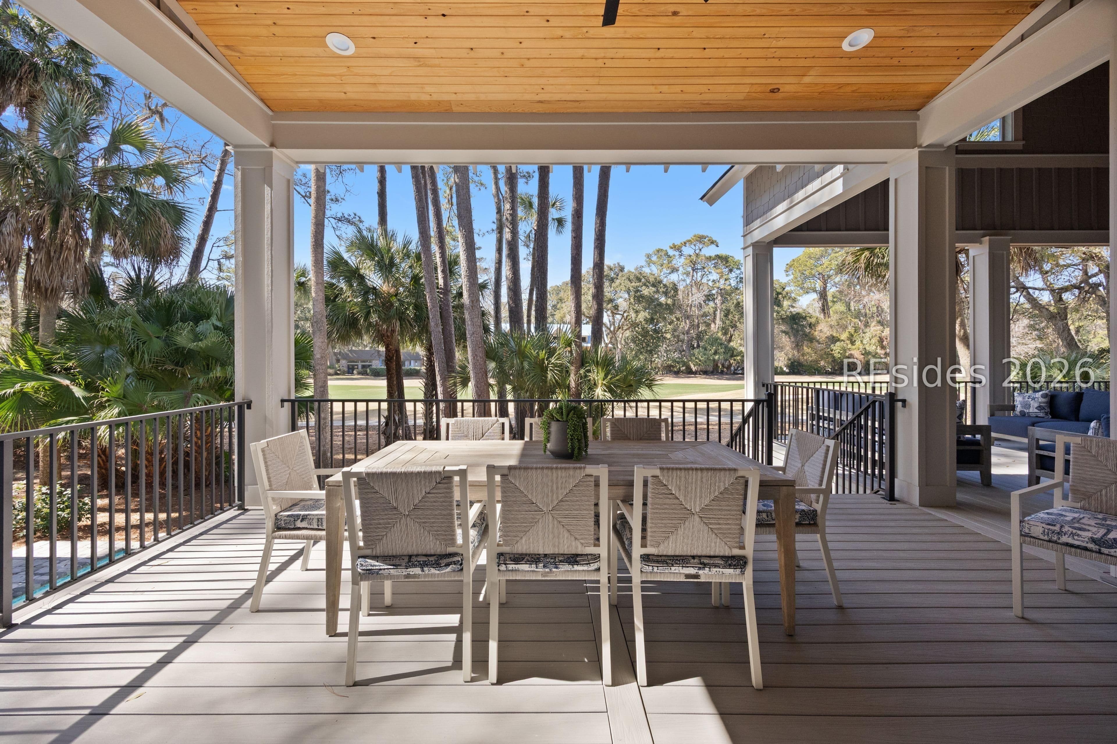 Hilton Head Island, South Carolina, USA — 7-Bed House With Golf Views & Pool 2