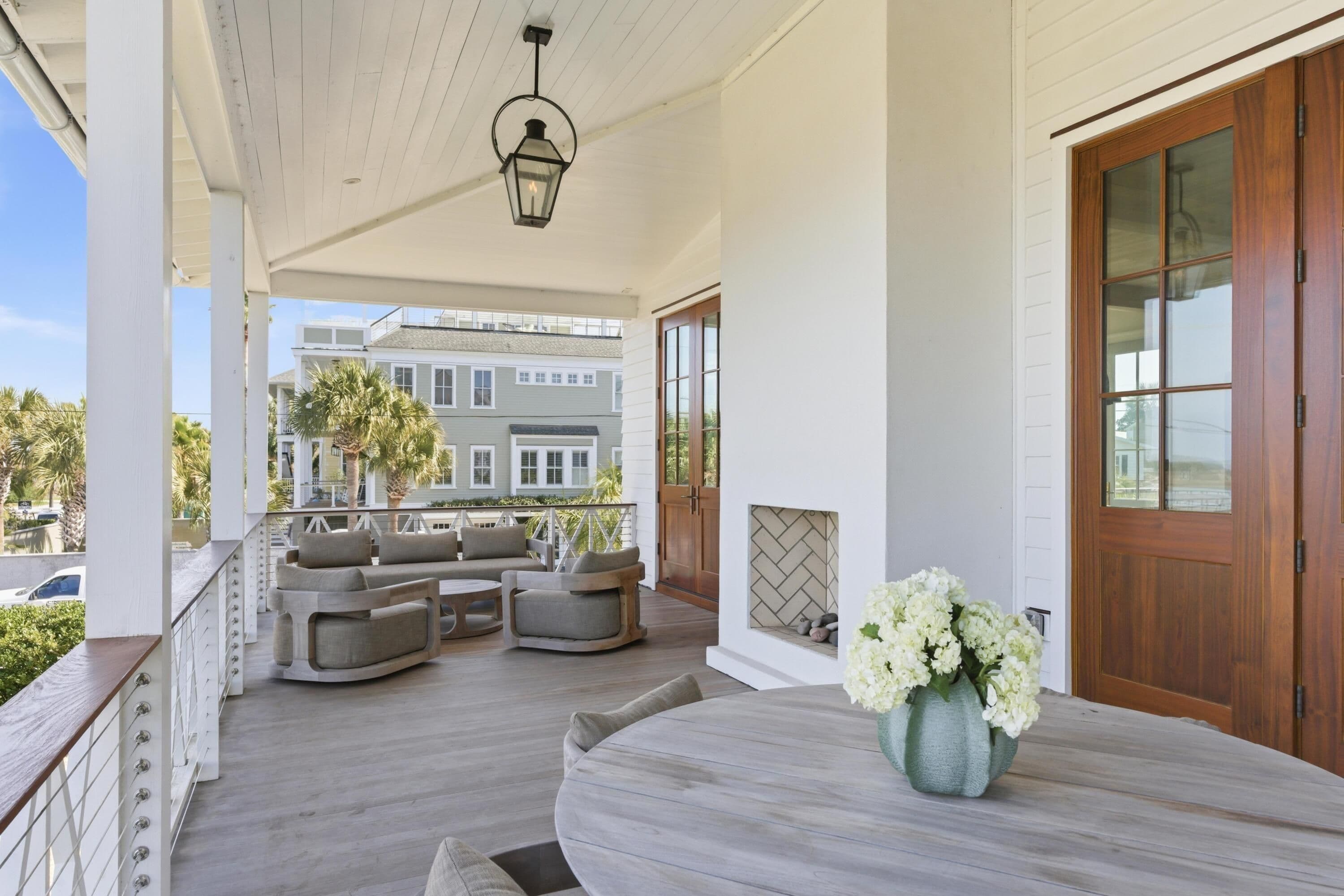 Isle Of Palms, South Carolina, USA — 4-Bed House With Pool & Creek Views — photo 2
