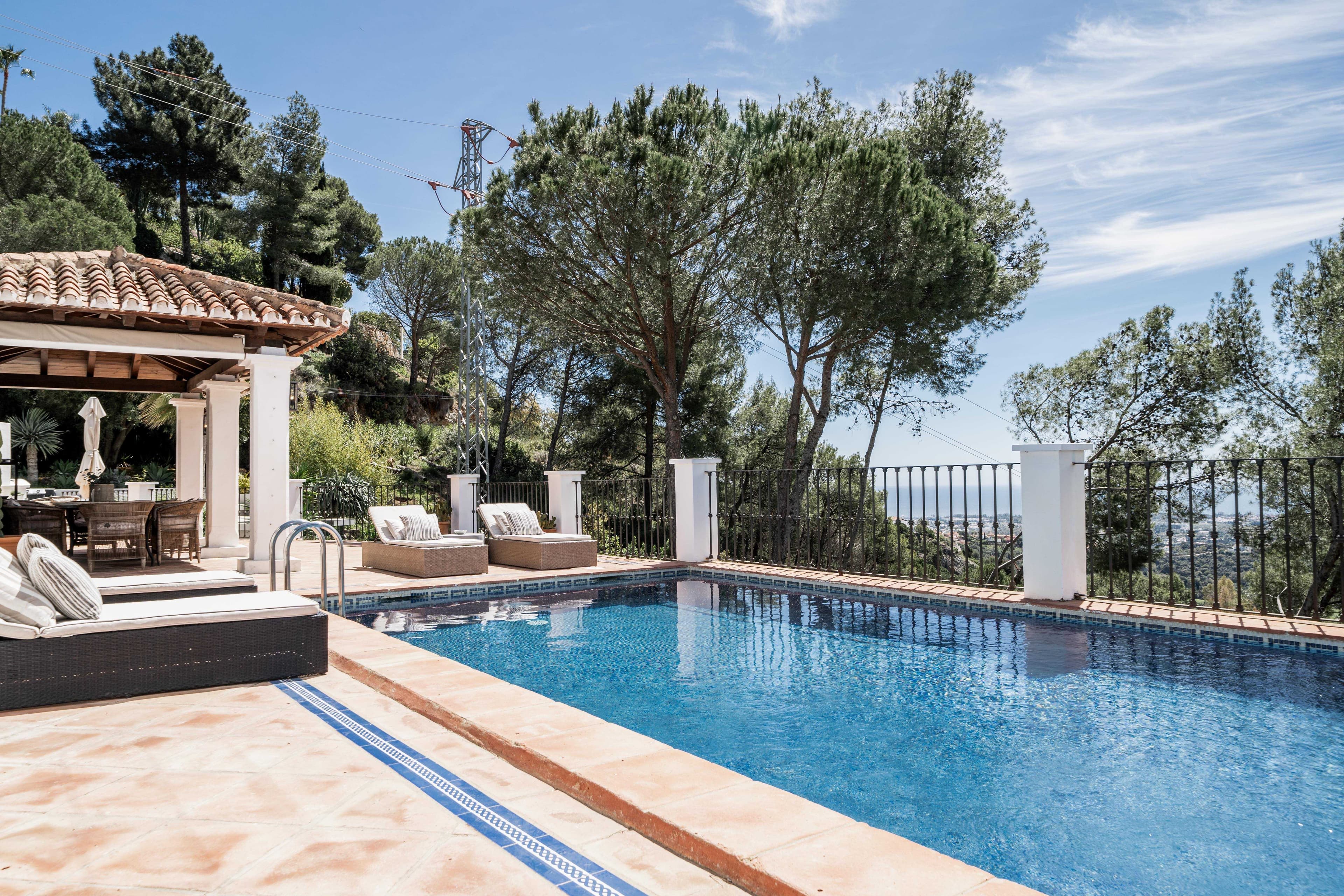Marbella, Costa del Sol, Espagne — Villa De 4 Chambres Avec Vue Mer 2