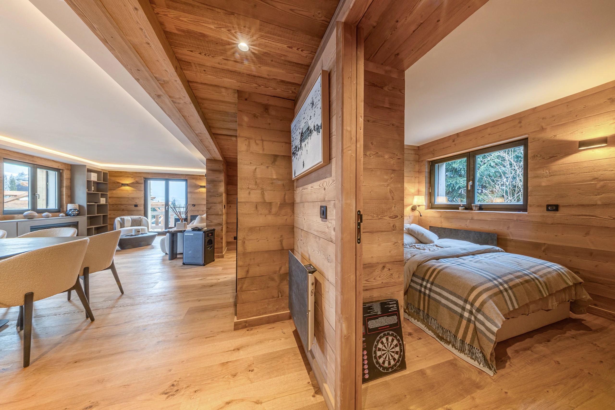 Megève, Mont Blanc, France — 4-Bed Apartment With Terrace & Private Garden — photo 2