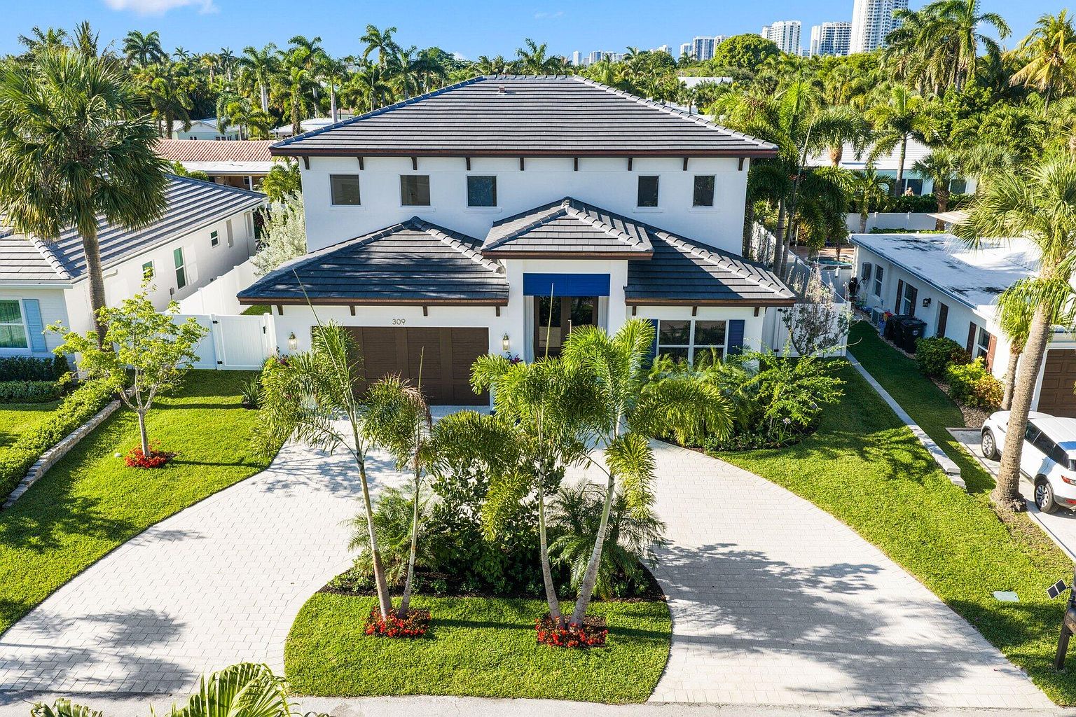Palm Beach Shores, Floride, États-Unis — Villa 5 chambres avec piscine et spa près de la plage 1