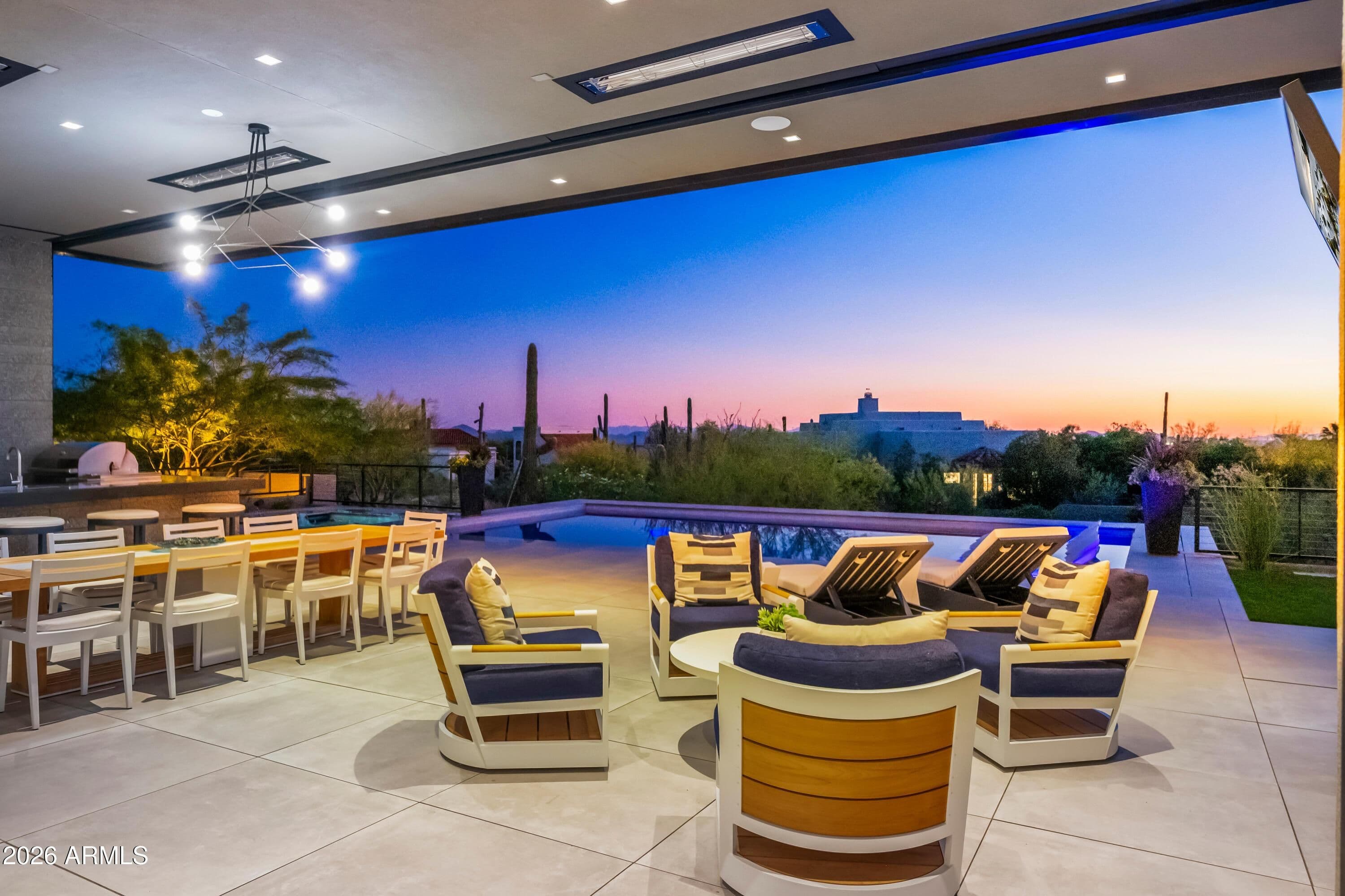 Scottsdale, Arizona, USA — 5-Bed Desert-Modern House With Pool 2