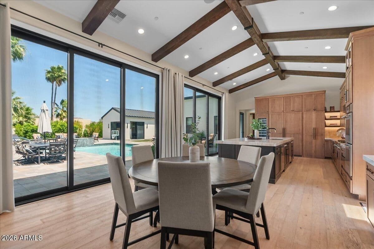 Scottsdale, Arizona, USA — 5-Bed House With Resort-Style Pool & Desert Views — photo 3