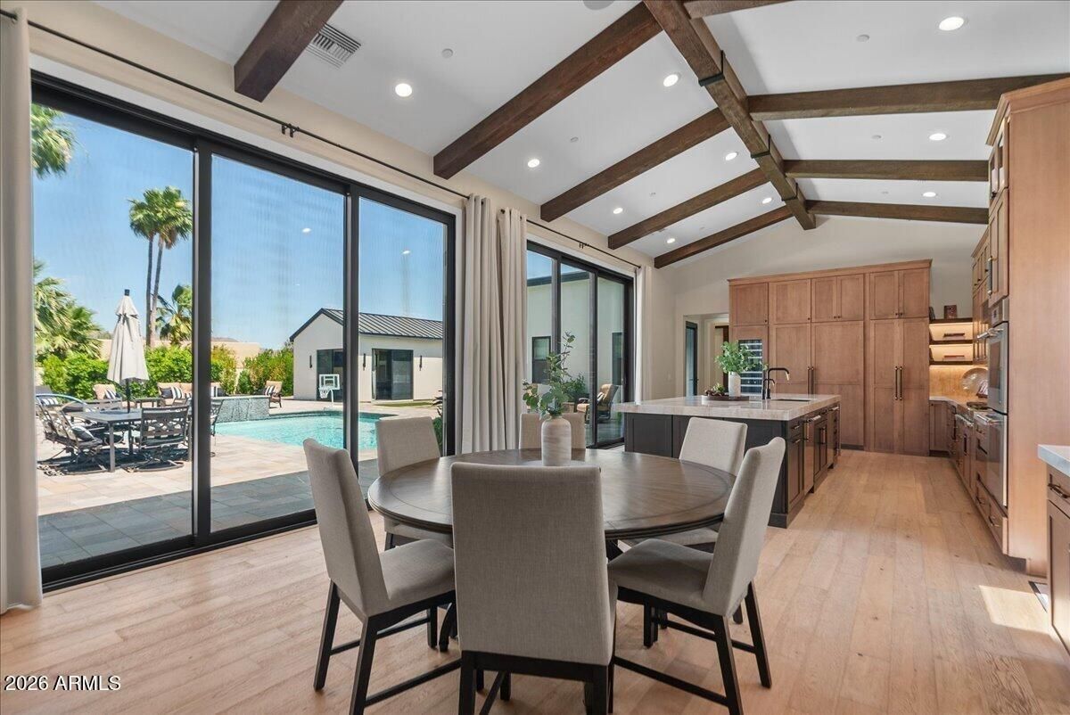 Scottsdale, Arizona, États-Unis — Maison avec 5 chambres, piscine façon resort et vue sur le désert — photo 3