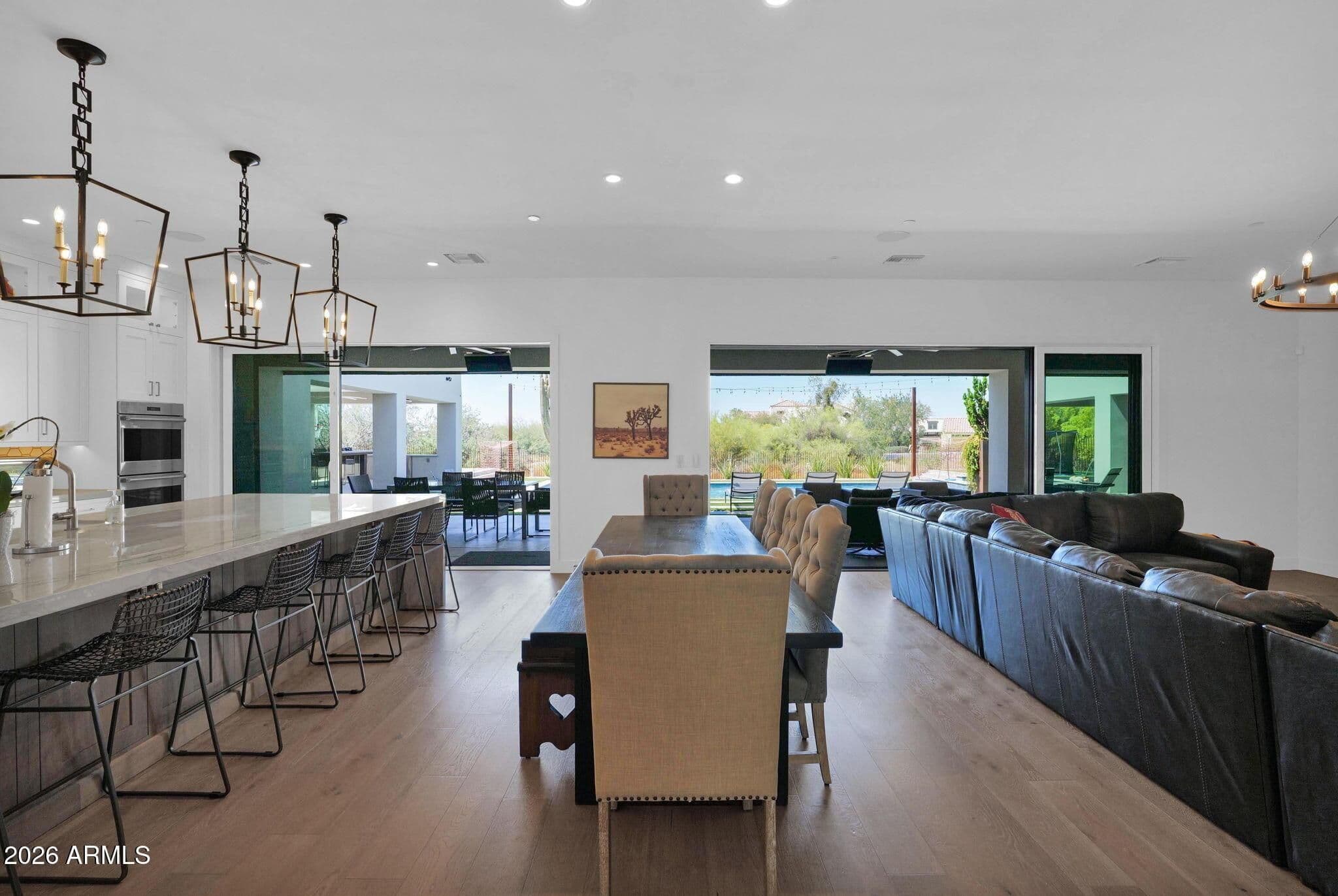 Scottsdale, Arizona, USA — 6-Bed House With Elevated Pool & Mountain Views 3