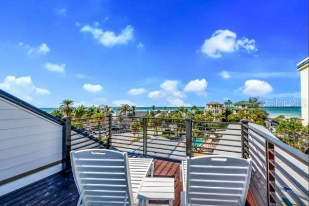 Siesta Key, Florida, USA — 6-Bed Beach House With Pool & Gulf Views 3