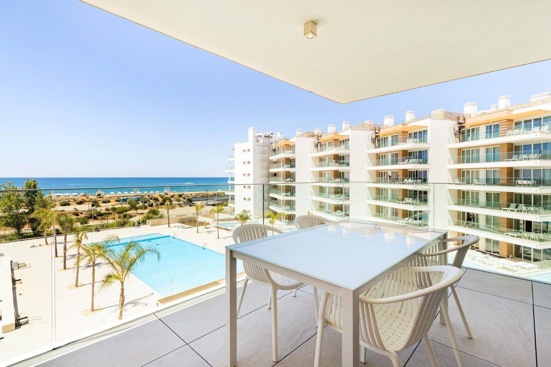 Vilamoura, Portugal — Appartement De 2 Chambres Avec Piscine 2