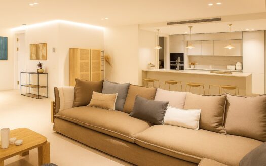 Cala Llenya, Ibiza | 4-bed apartment with private pool