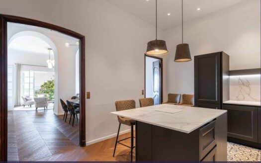 Nice – Bellevue | Classic 3-Bed Residence with sea Views