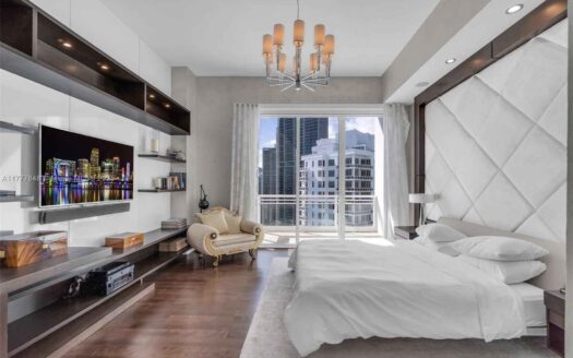 Miami, FL | Brickell Key Bayfront Condo