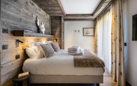 Méribel 3 Valleys | Luxury 6-Bed Duplex Residence With Terrace Hot Tub