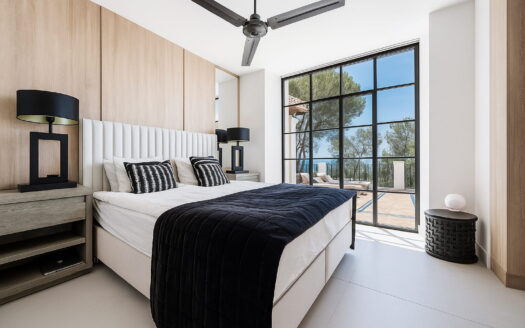 Benahavís, Marbella | 4 Bed Sea & Mountain Views, Infinity Pool, Jacuzzi