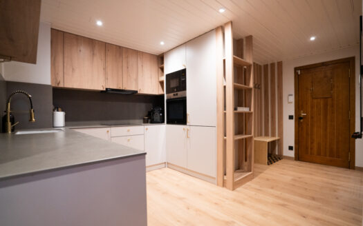 Baqueira Nheu | 3 Bed Ski Apartment, Panoramic Mountain Views