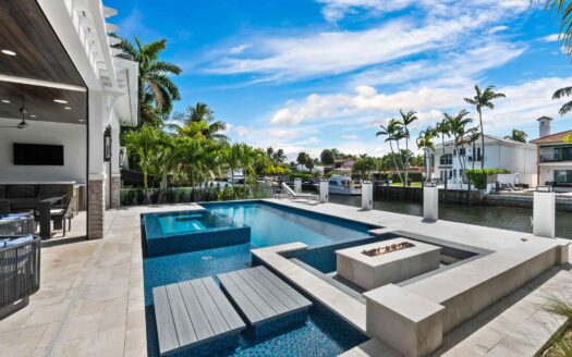 Fort Lauderdale, Florida | 4-Bed Chalet With Private Dock