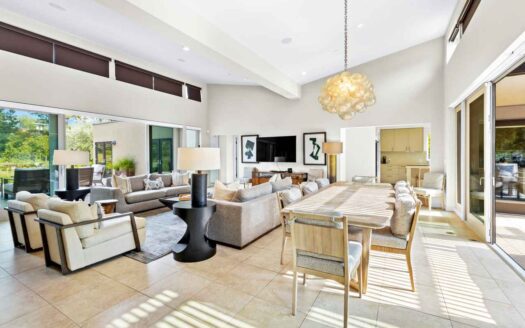 Healdsburg, California | 5-Bed Estate With Wine Country Views