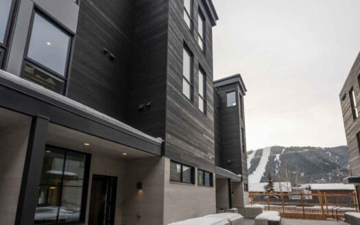 Jackson, Wyoming | 3-Bed Chalet Downtown Location