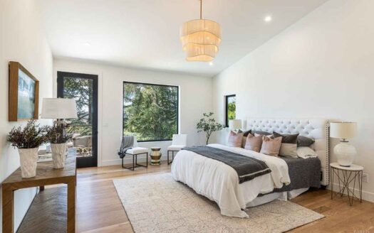 Napa, California | 3-Bed Chalet Downtown Location