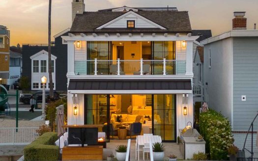 Newport Beach, California | 3-Bed Chalet On Bay