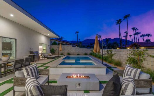Palm Desert, California | 4-Bed Chalet With Modern Design