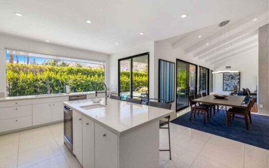 Palm Springs, California | 3-Bed Chalet Desert Living