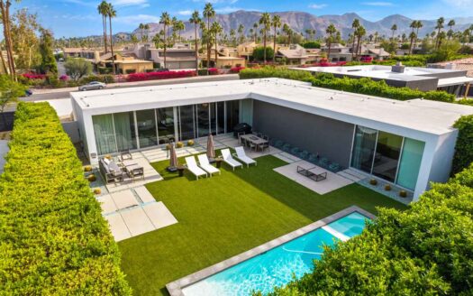 Palm Springs, California | 3-Bed Chalet With Heated Pool