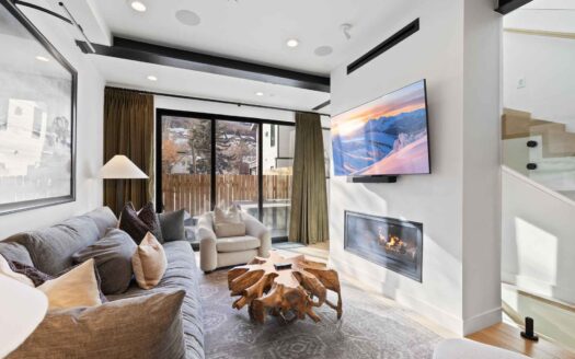Park City, Utah | 4-Bed Chalet With Rooftop Deck