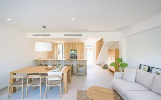 Port d’Alcúdia, Mallorca Spain | 2-Bed Townhouse Near Beach